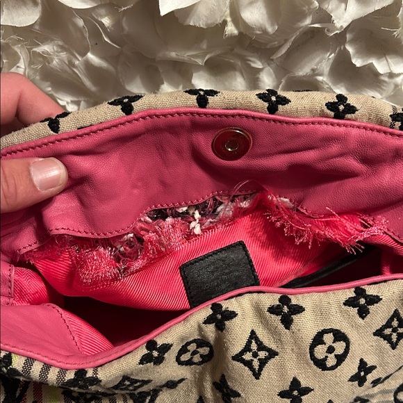 Stylish Beige and Pink Designer Shoulder Bag - Picture 7 of 7